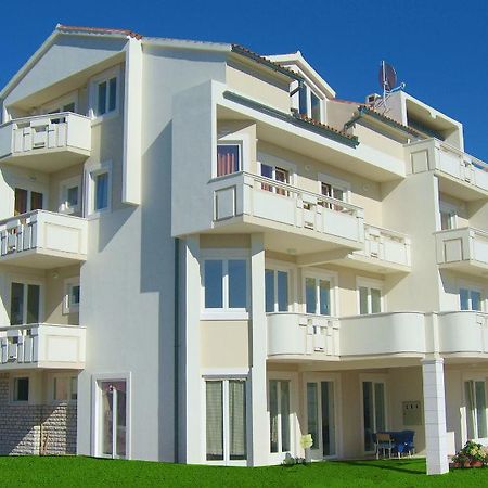 Apartments Mirage Novalja Exterior foto